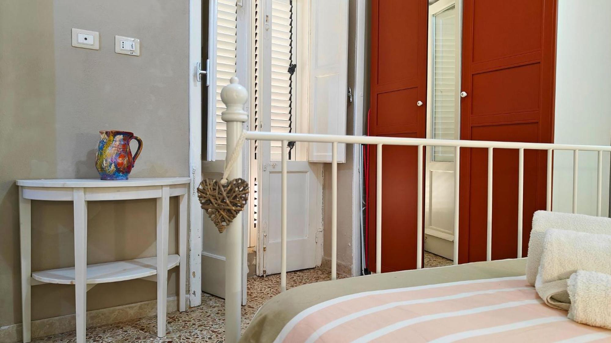 Апартаменты Delizia House Ortigia,Centro Citta, Vicino Al Mare Сиракузы Экстерьер фото